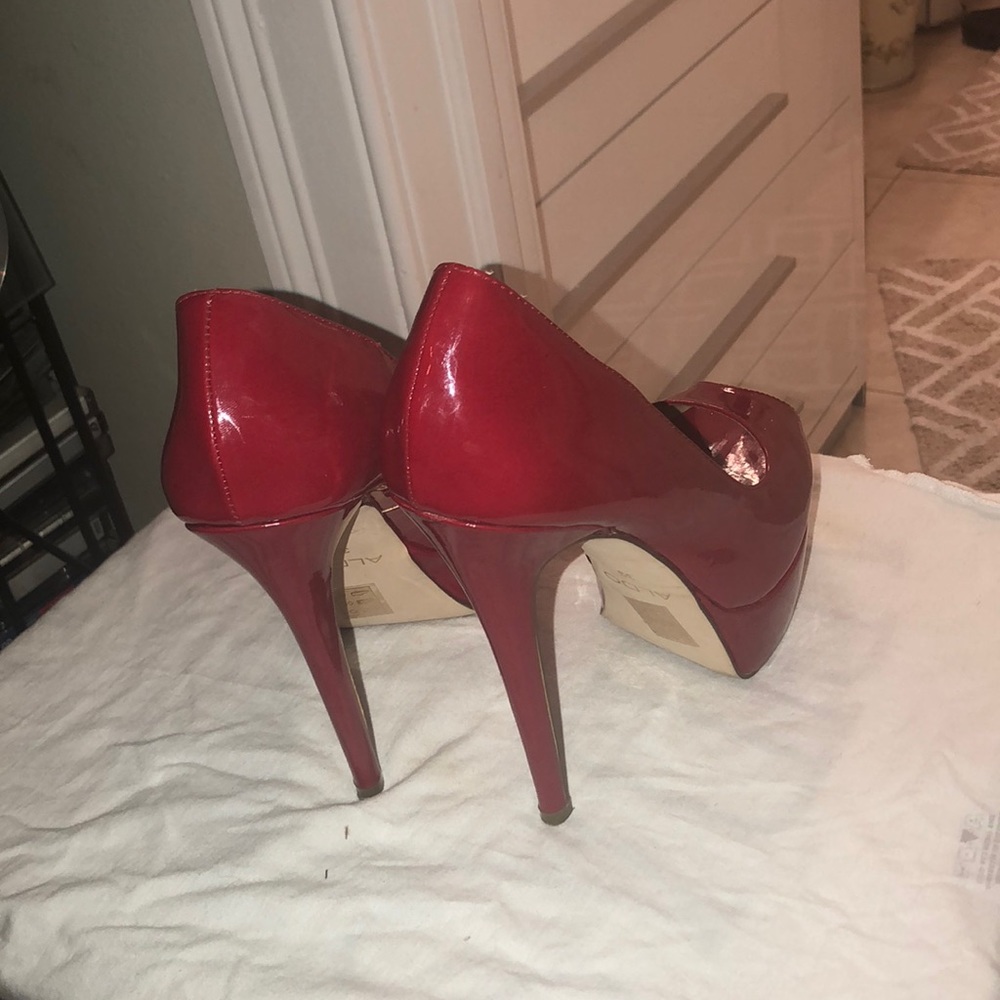 Shoes - Picture 2 of 2